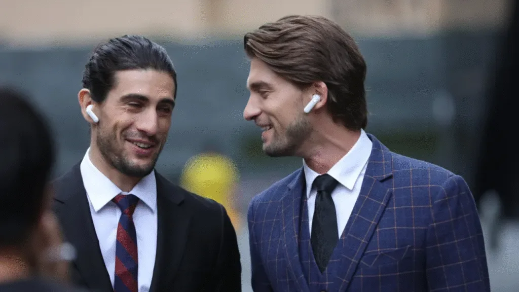 Fones com Tradução Espacial da Fala: Conversas Globais em Tempo Real