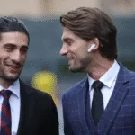 Fones com Tradução Espacial da Fala: Conversas Globais em Tempo Real